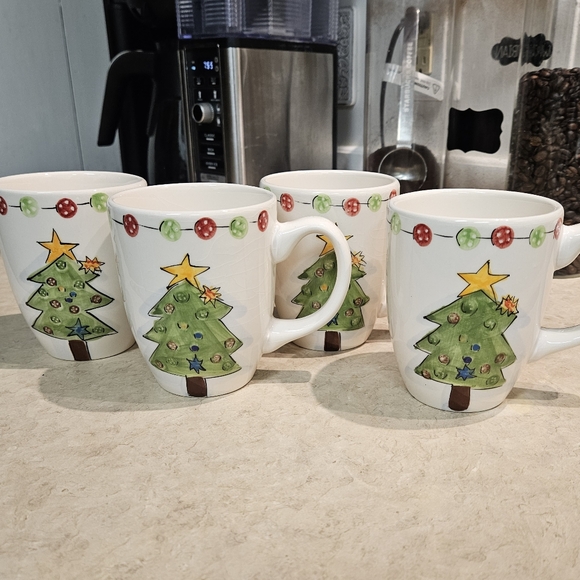 Tabletops gallery Button Christmas Tree Set of 4 Coffee Cups - Picture 1 of 6